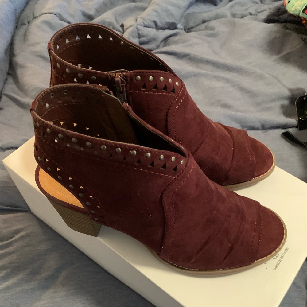 NWT Vitalize by Ortholite Tempera sandals with block heels - size 9